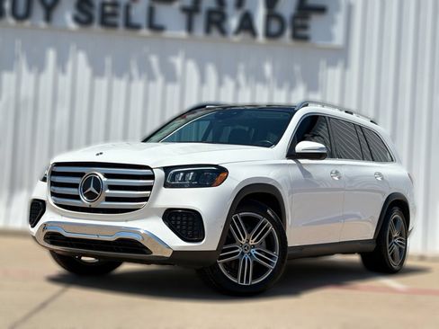 Used 2024 Mercedes-Benz GLS 450 4MATIC image 1