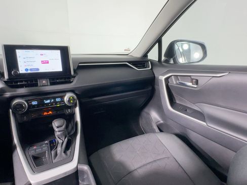 Used 2024 Toyota RAV4 XLE image 27