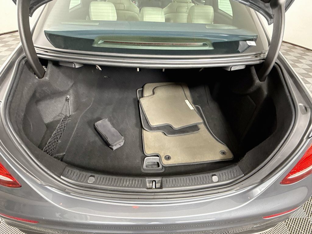 Used 2018 Mercedes-Benz E 300 4MATIC image 27
