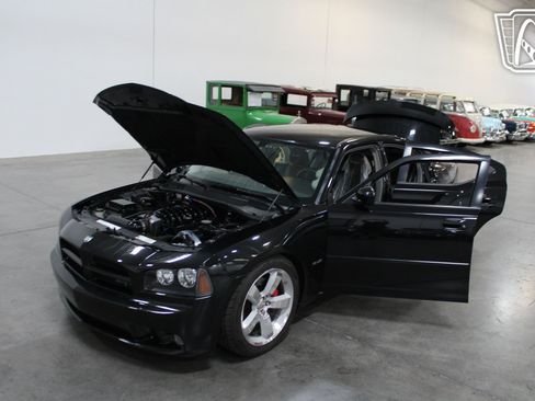 Used 2006 Dodge Charger SRT8 w/ SRT Option Group III RWD image 30