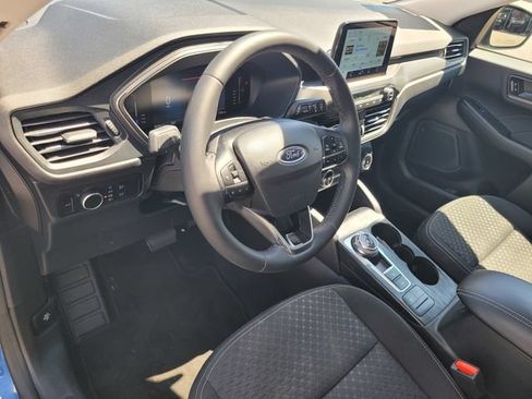 Certified 2023 Ford Escape Active FWD image 9