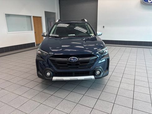 Used 2025 Subaru Outback Touring XT AWD/4WD image 2