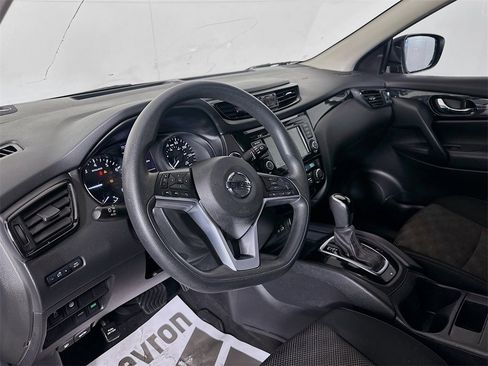 Certified 2020 Nissan Rogue Sport SV image 9