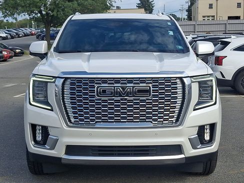 Used 2023 GMC Yukon XL Denali AWD/4WD image 2