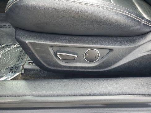 Used 2018 Ford Mustang Premium image 14