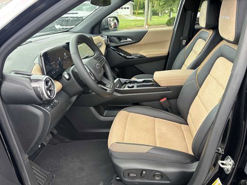New 2026 Chevrolet Equinox ACTIV w/ Convenience Package III AWD/4WD image 19