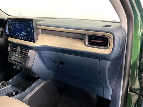 Used 2025 Ford Maverick Lariat AWD/4WD image 21