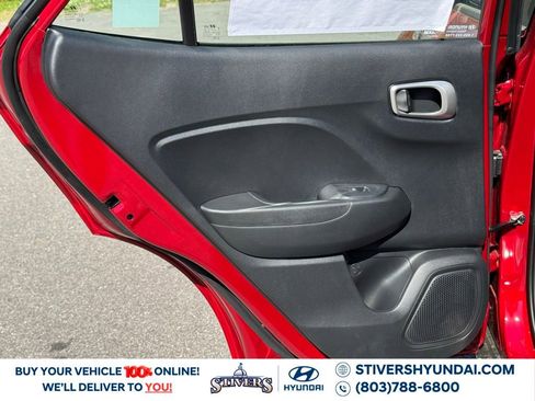 Certified 2025 Hyundai Venue SEL image 19