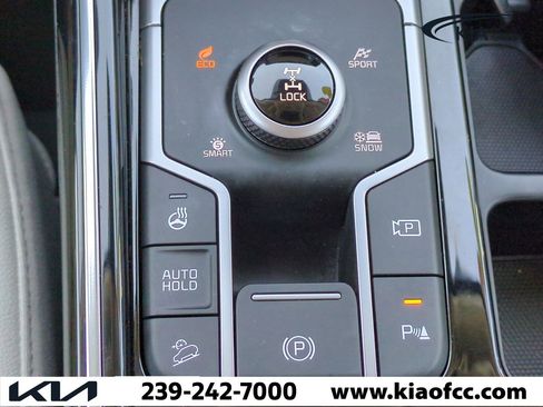 Certified 2023 Kia Sorento SX Prestige w/ Panoramic Sunroof Package image 26