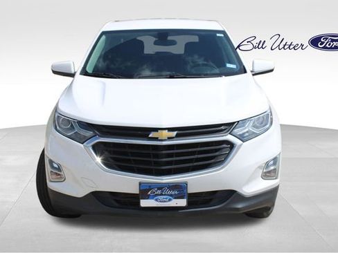 Used 2018 Chevrolet Equinox LT image 2