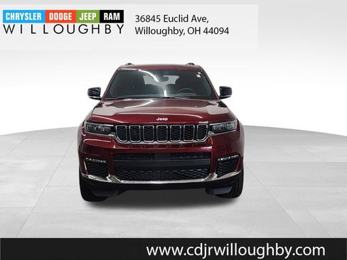 Used 2024 Jeep Grand Cherokee L Limited AWD/4WD image 2