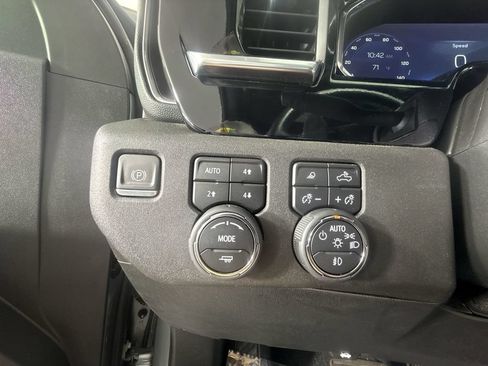 Certified 2023 Chevrolet Silverado 1500 High Country AWD/4WD image 18
