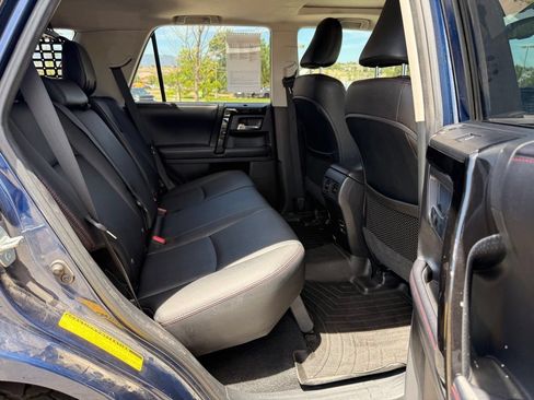Used 2017 Toyota 4Runner TRD Off-Road Premium AWD/4WD image 29