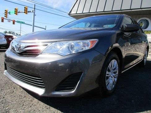 Used 2013 Toyota Camry LE FWD image 4