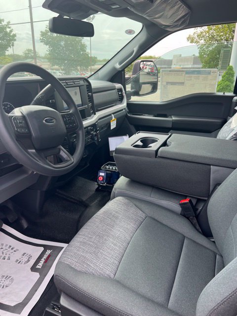New 2026 Ford F550 4x4 Supercab Super Duty w/ XLT Value Package image 25