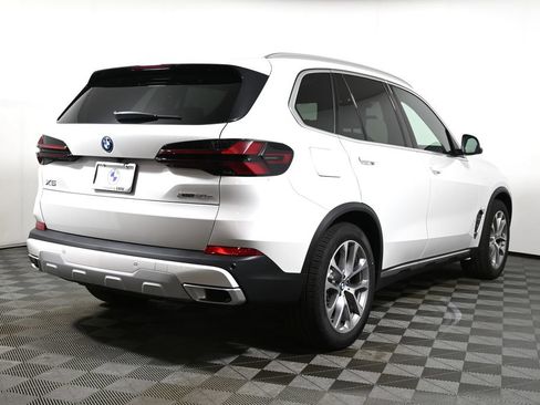 Used 2026 BMW X5 xDrive50e AWD/4WD image 7