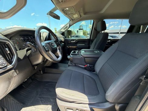 Used 2022 GMC Sierra 3500 SLE w/ SLE Value Package AWD/4WD image 4