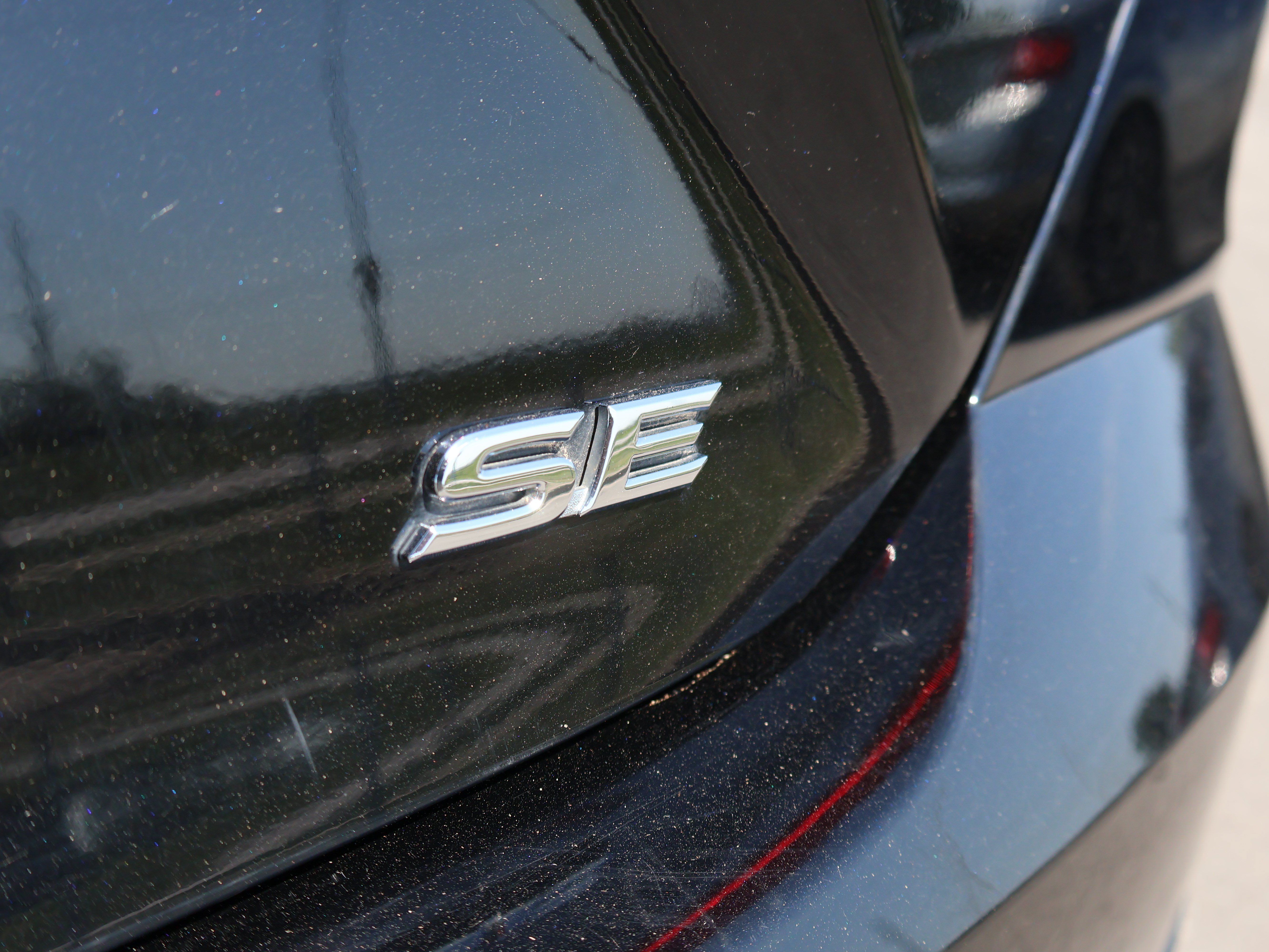 Used 2025 Toyota Camry SE FWD image 12