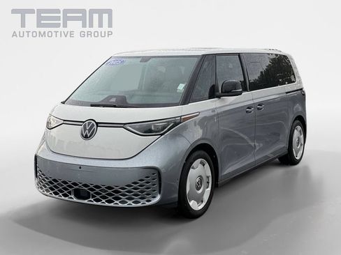 Used 2025 Volkswagen ID. Buzz 1st Edition RWD image 2