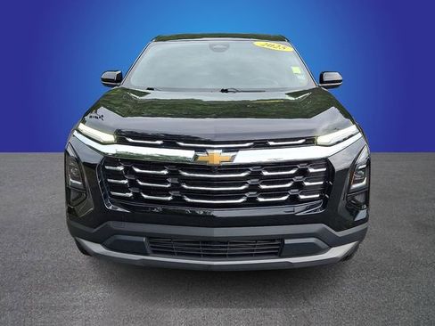 Used 2025 Chevrolet Equinox LT AWD/4WD image 2