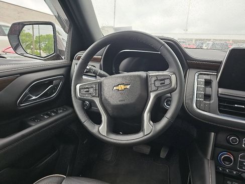 Used 2023 Chevrolet Tahoe Premier AWD/4WD image 11