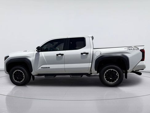 Used 2024 Toyota Tacoma TRD Off-Road AWD/4WD image 2