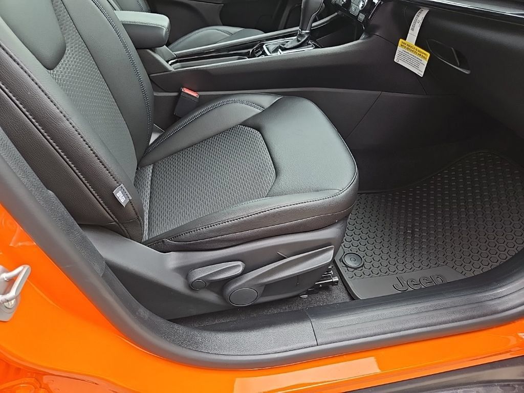 New 2026 Jeep Compass Latitude AWD/4WD image 66