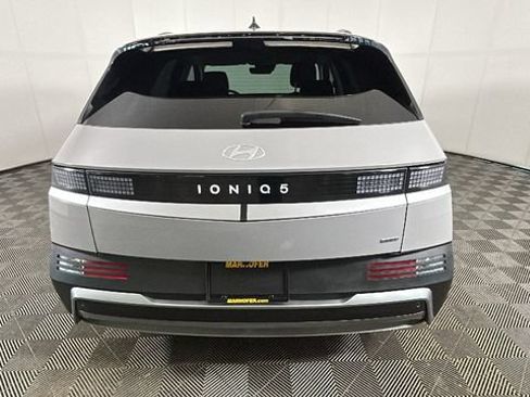Used 2025 Hyundai Ioniq 5 SEL AWD/4WD image 3