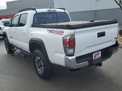 Certified 2023 Toyota Tacoma TRD Off-Road AWD/4WD image 3