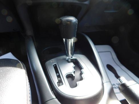 Used 2010 Mitsubishi Outlander SE AWD/4WD image 10