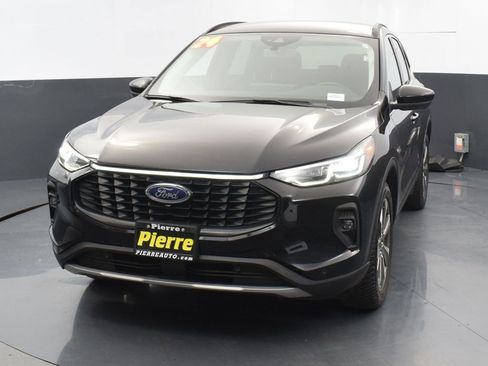 Used 2024 Ford Escape Platinum image 1