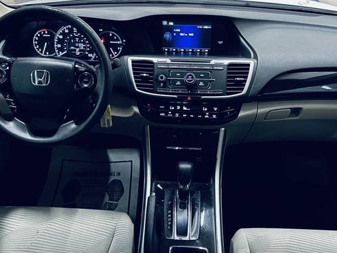 Used 2017 Honda Accord LX image 23