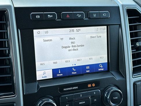 Used 2020 Ford F350 Lariat w/ Chrome Package image 17