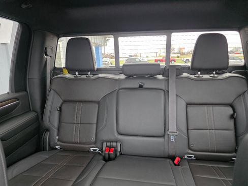 Used 2024 Chevrolet Silverado 2500 High Country w/ Technology Package image 22