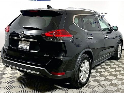 Used 2017 Nissan Rogue SV w/ SV Premium Package image 9
