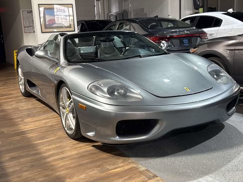 Used 2001 Ferrari 360 Spider image 2