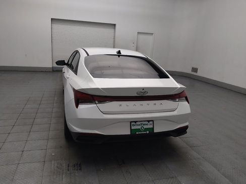 Used 2022 Hyundai Elantra SEL w/ Convenience Package FWD image 6