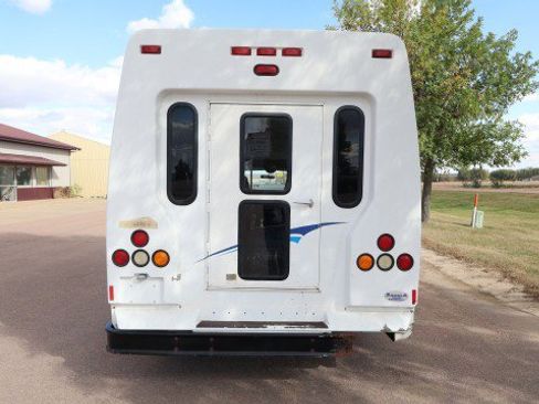 Used 2008 Ford E-350 and Econoline 350 Super Duty image 8