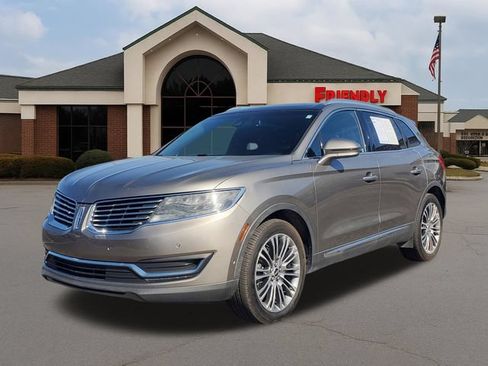 Used 2016 Lincoln MKX Reserve w/ Luxury Package AWD/4WD image 2