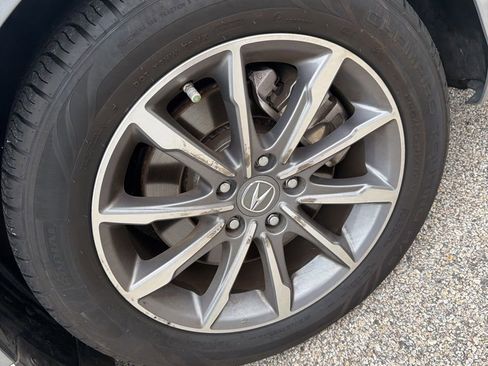 Used 2019 Acura TLX w/ Technology Package FWD image 4