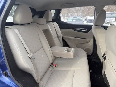 Used 2019 Nissan Rogue Sport SV image 32