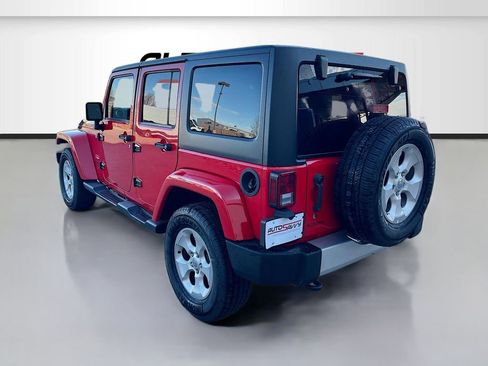 Used 2015 Jeep Wrangler Unlimited Sahara w/ Dual Top Group AWD/4WD image 5