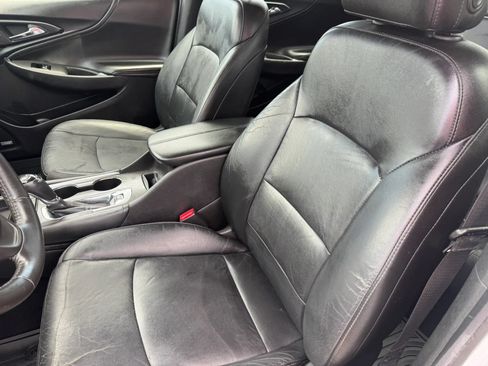 Used 2017 Chevrolet Malibu Hybrid w/ Leather Package FWD image 17