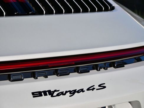 Used 2024 Porsche 911 Targa 4S image 12