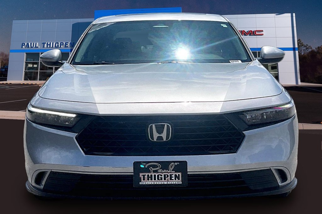 Used 2024 Honda Accord EX image 2