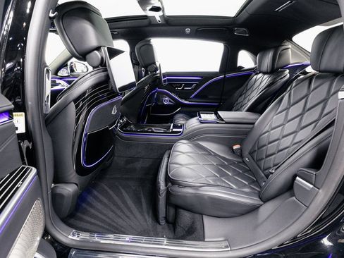 Used 2023 Mercedes-Benz Maybach S 680 4MATIC w/ Manufaktur Leather Package image 30