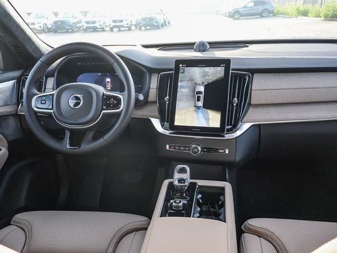 New 2026 Volvo XC90 T8 Ultra w/ Lounge Package image 21