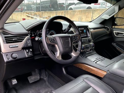 Used 2018 GMC Yukon Denali image 18