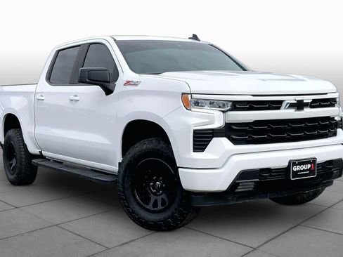 Used 2024 Chevrolet Silverado 1500 RST w/ Z71 Off-Road Package image 3
