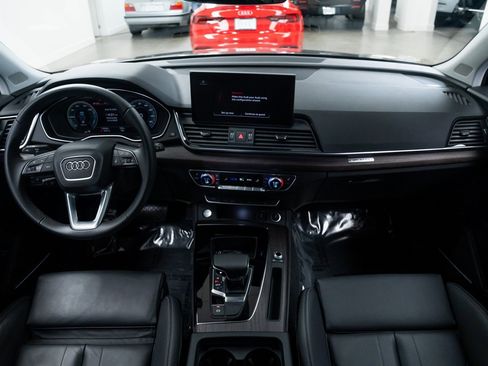 Used 2025 Audi Q5 e Premium Plus image 9